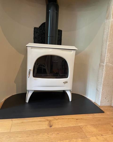 Projet d'un Poêle a Bois Bréauté : Pose d'un Appareil Godin modèle Courances 10.5Kw pour une Maison individuelle