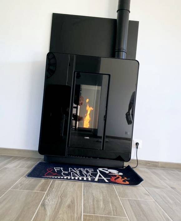 Installation d'un poêle à granulés Cadel modèle Elle 9kw à Montivilliers
