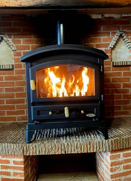 Pose d'un Poêle à Bois Godin Modèle Canadien 9,1 kW à Épreville